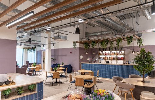 LBAThe Six Eight One Lounge