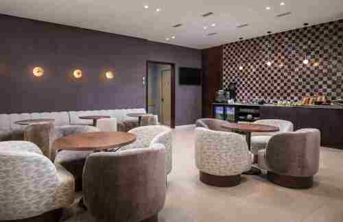 FEZFez Aspire Executive Lounge