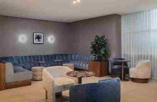 CMNCasablanca Aspire Lounge