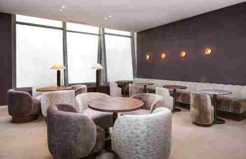 FEZFez Aspire Executive Lounge