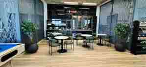 恩多拉机场Paragon Premium Lounge SMKIA