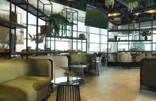 SDQSKY The Lounge