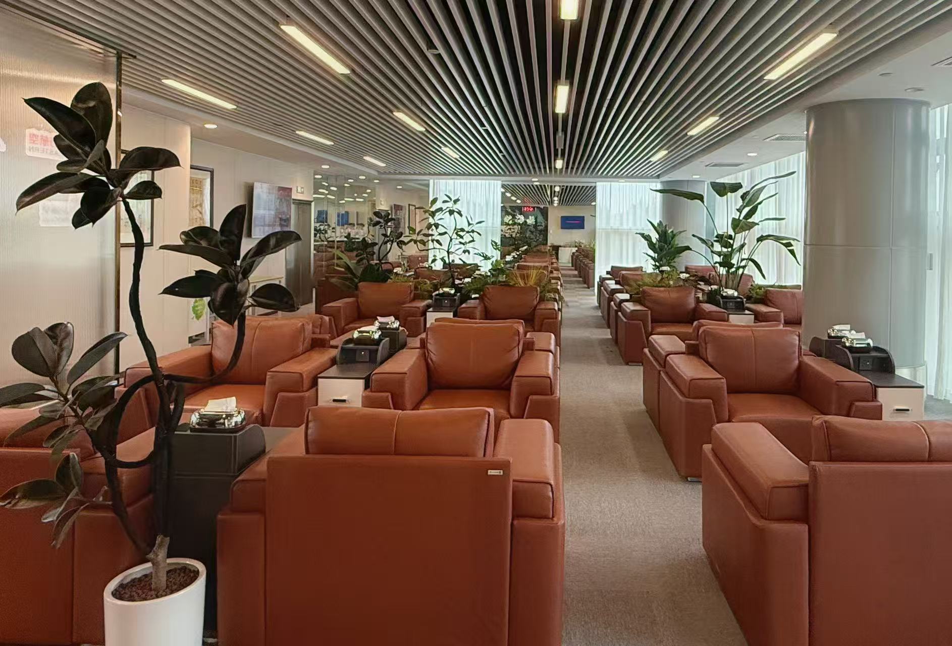 First Class Lounge at KOW