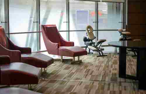 DXBAhlan Business Class Lounge