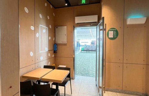 西安咸阳国际机场麦当劳（ T5近177登机口）