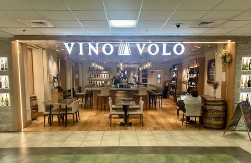 雷诺-太浩国际机场餐食体验厅-Vino Volo