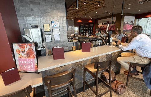 华盛顿罗纳德·里根国家机场Vino Volo (National Hall, South TSA Entrance)