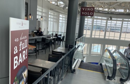 辛辛那提/北肯塔基国际机场Vino Volo (Concourse A, Center Court)