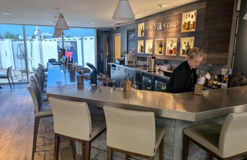 兰伯特-圣路易斯国际机场Vino Volo (Terminal 1, A Gates)