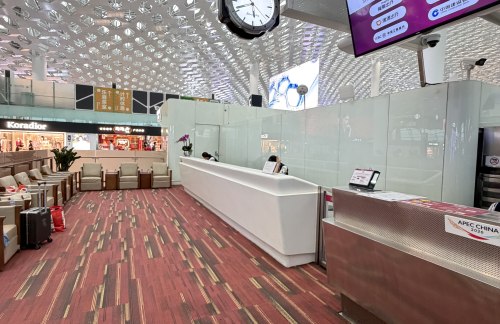 深圳宝安国际机场商务贵宾F24柜台（T3国内）
